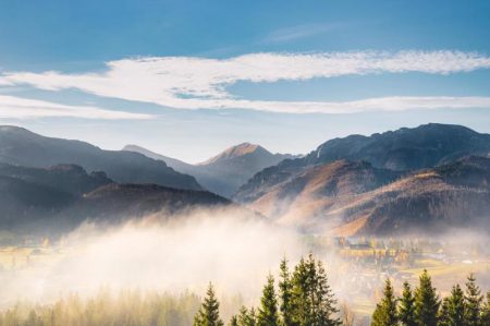 mist mountains at dawn